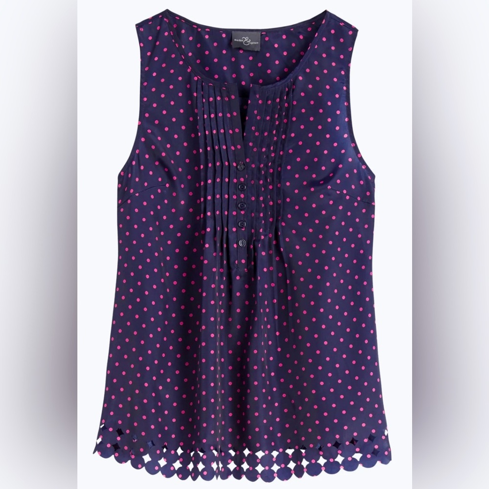 💟 2 for $15
Market & Spruce Polka Dot Sleeveless Blouse